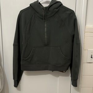 Dark Green lululemon Half-Zip Hoodie size 4